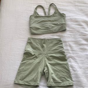 Set Active Biker Short + Bra Set in Mint